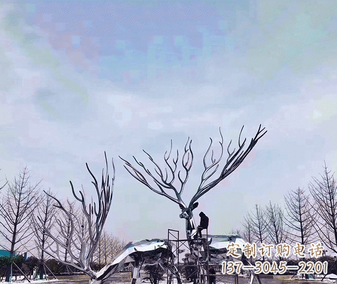 大连大型鹿群不锈钢雕塑