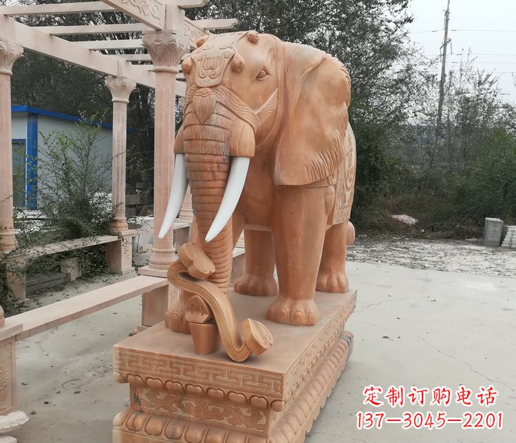 大连鼻卷如意的大象晚霞红门口镇宅石雕