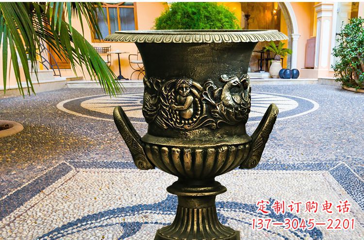 大连别墅花盆铜雕
