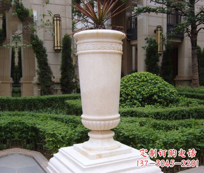 大连汉白玉花盆石雕——增添别墅景观的精致之美