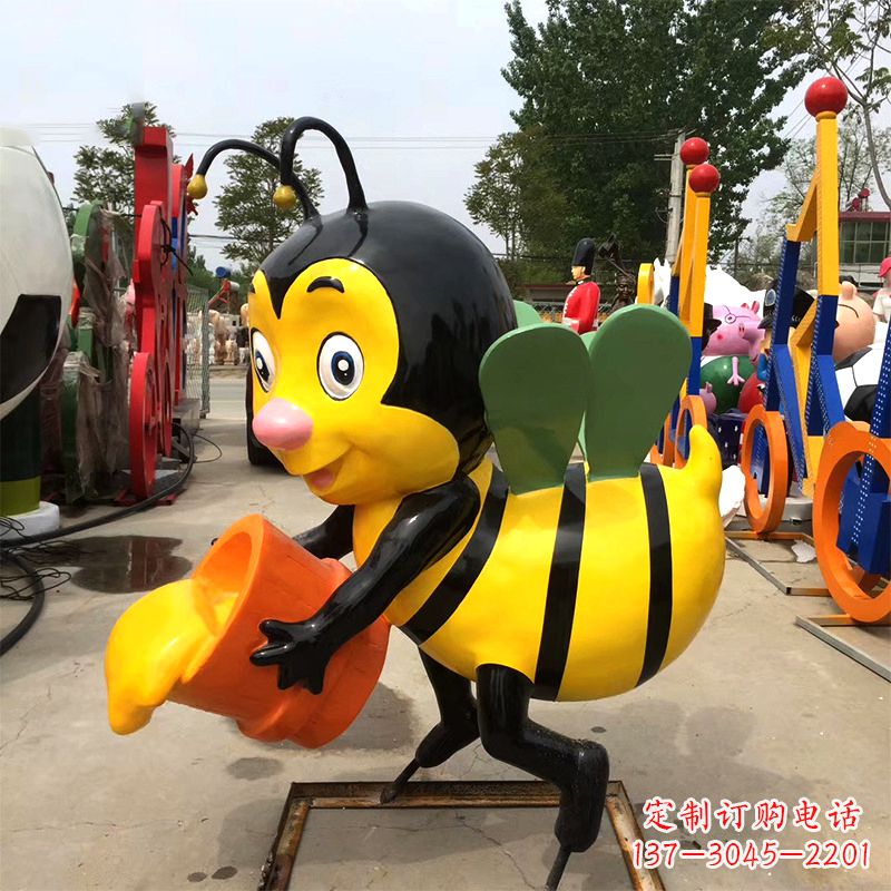 大连玻璃钢采蜜的蜜蜂雕塑