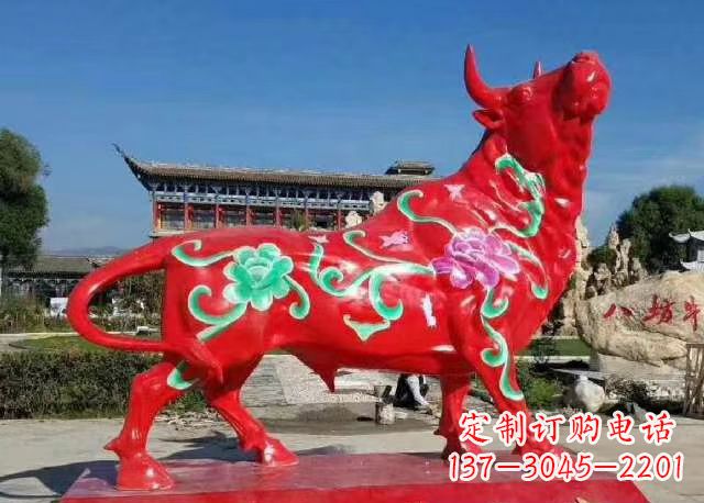大连玻璃钢彩绘八方红牛雕塑