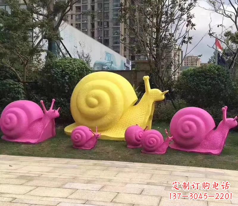 大连玻璃钢彩绘蜗牛雕塑