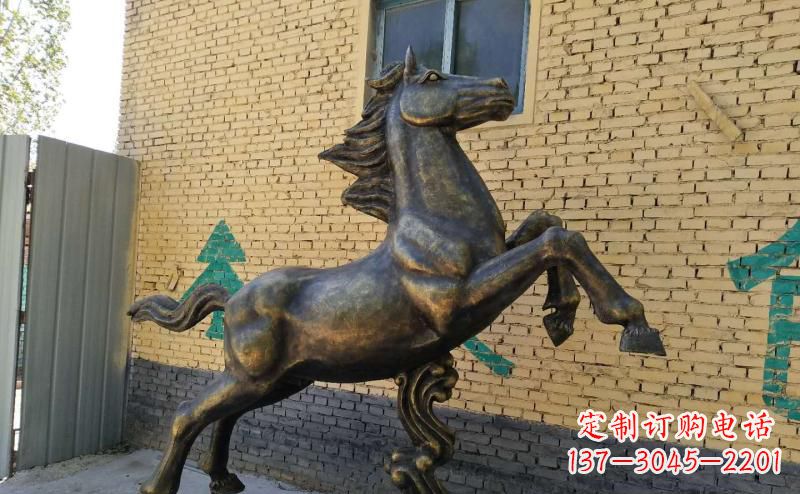 大连马雕塑玻璃钢仿铜创作的艺术