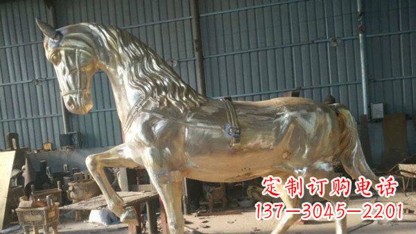大连玻璃钢仿铜动物雕塑——给马公园带来活力