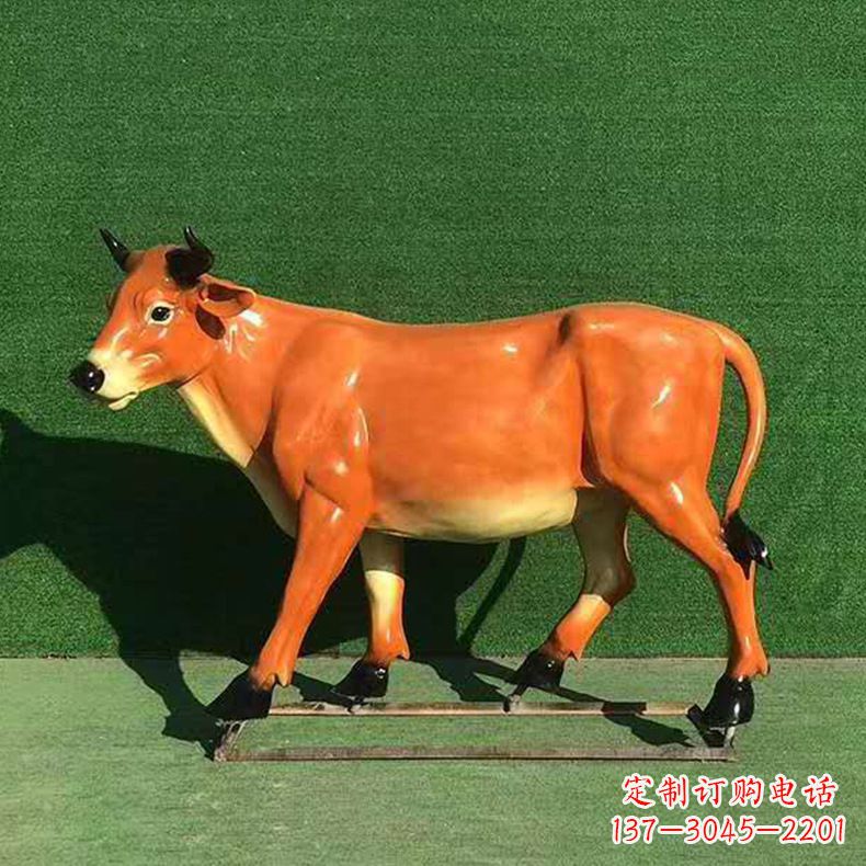 大连玻璃钢材料制作的动物雕塑