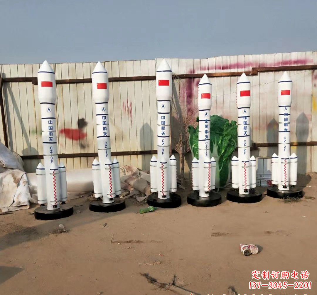 大连火箭雕塑现代景观艺术的精彩绽放