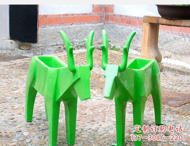 大连玻璃钢几何花盆雕塑——给动物们一个温暖的家
