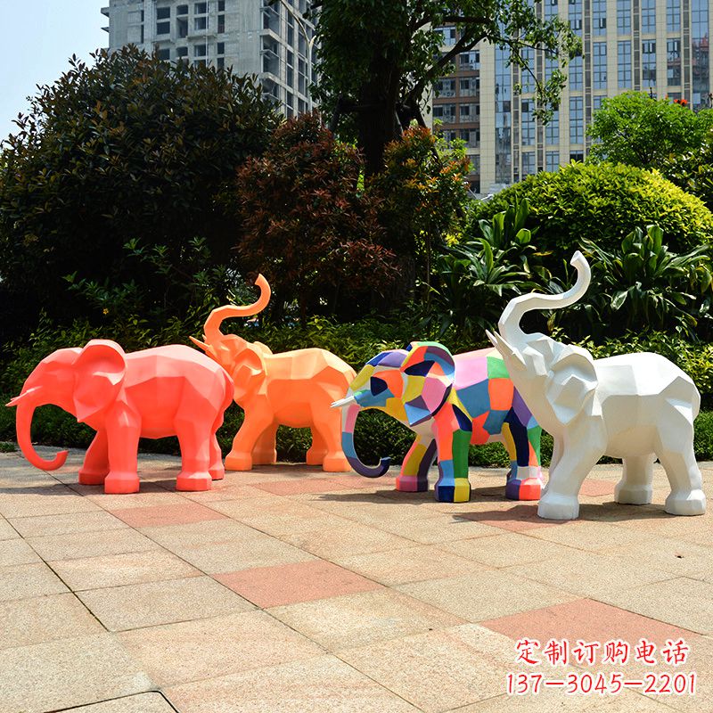 大连金色大象雕塑活跃的商场游乐场