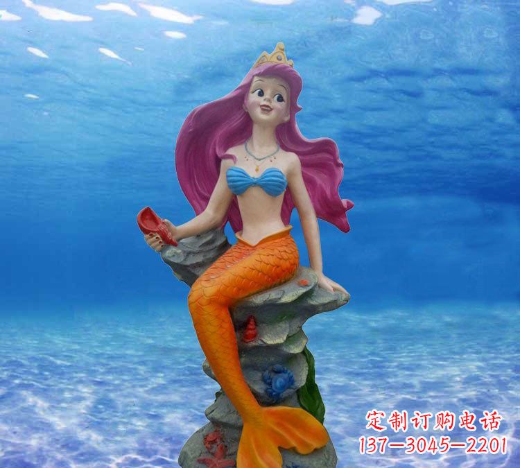 大连玻璃钢雕刻的美人鱼