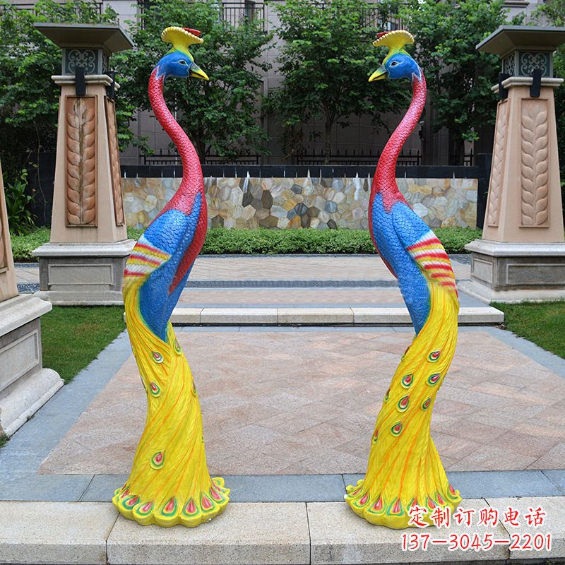 大连玻璃钢制精美孔雀雕塑