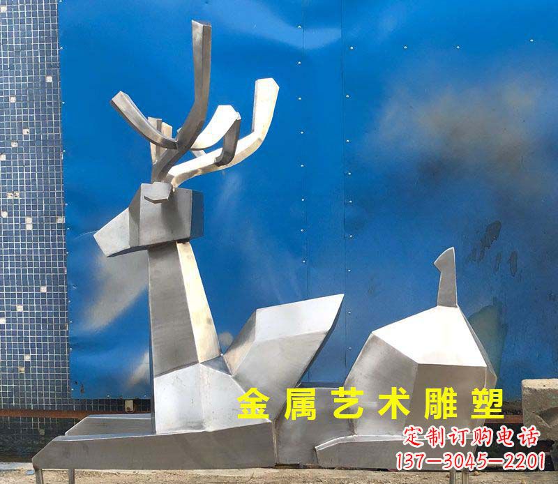 大连不锈钢别墅几何鹿雕塑——别出心裁的艺术灵感