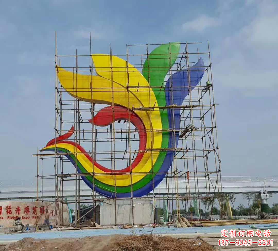 大连不锈钢彩色凤凰雕塑1