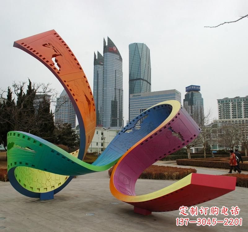 大连不锈钢城市景观胶卷雕塑