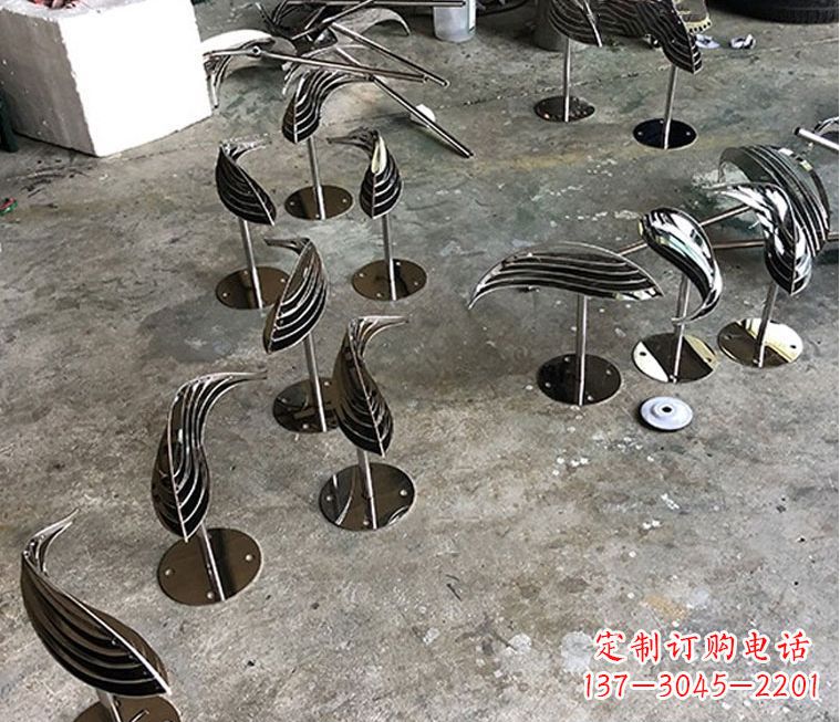 大连精美不锈钢动物雕塑