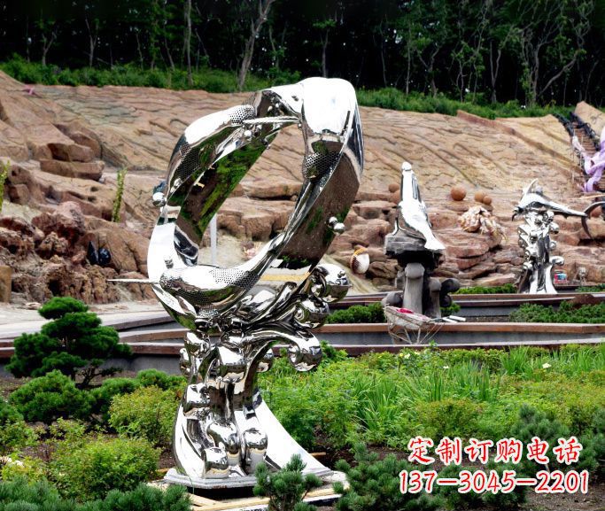 大连不锈钢海豚雕塑——精致的艺术品