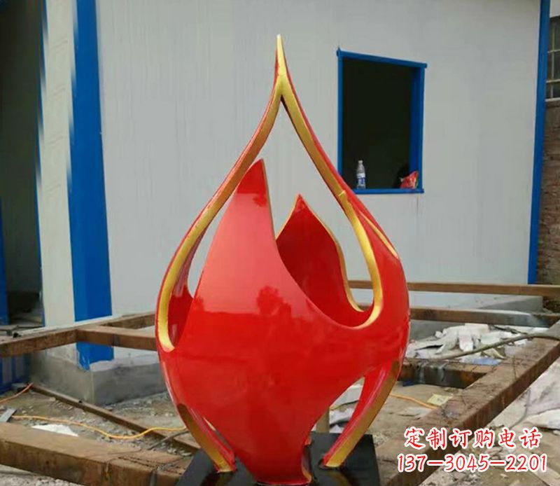 大连不锈钢龙雕塑点缀火龙果广场