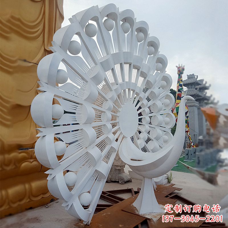 大连不锈钢孔雀雕塑精美雕刻的艺术精品