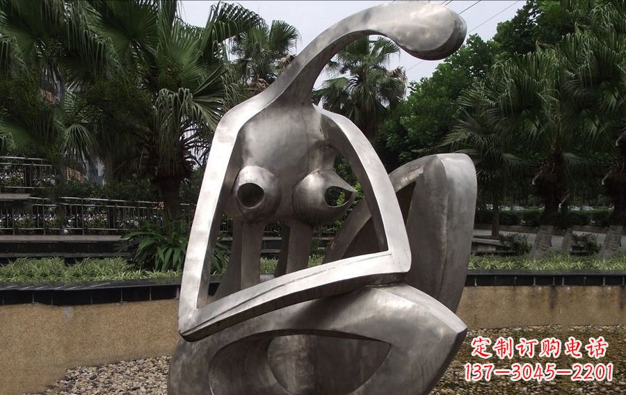 大连青春靓丽不锈钢美女人物雕塑