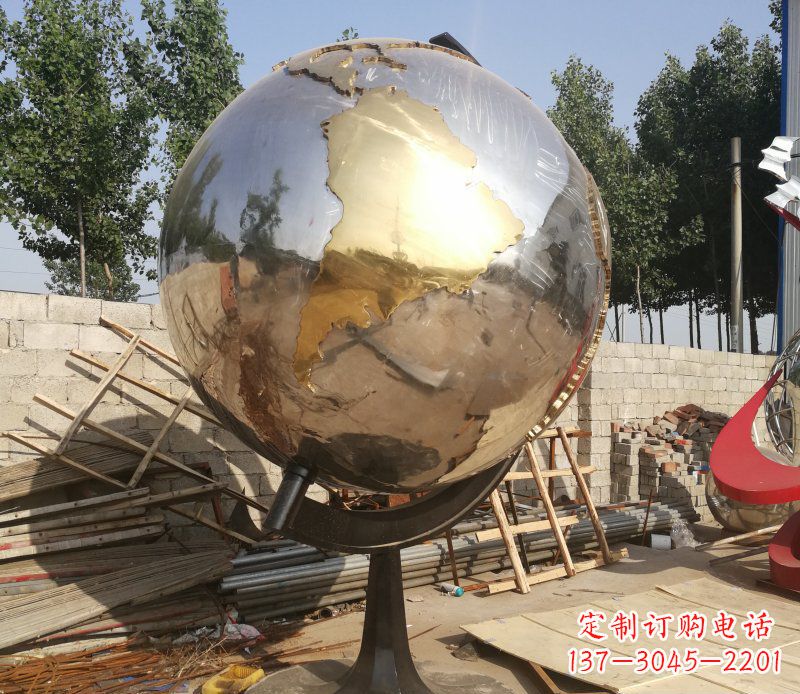 大连不锈钢地球仪校园中的精美雕塑