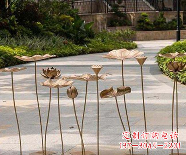 大连不锈钢锻造荷花装饰雕塑——精美绝伦