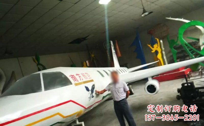 大连不锈钢飞机雕塑精美的艺术作品