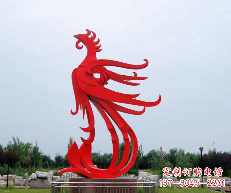 大连精美凤凰雕塑点亮凤凰公园