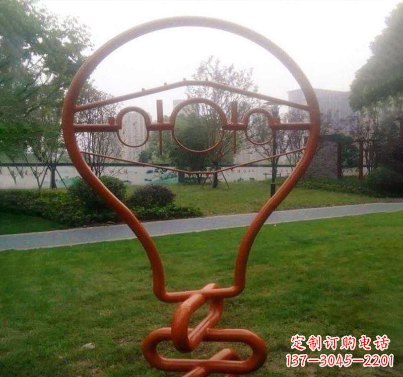 大连不锈钢灯泡雕塑点亮城市之美