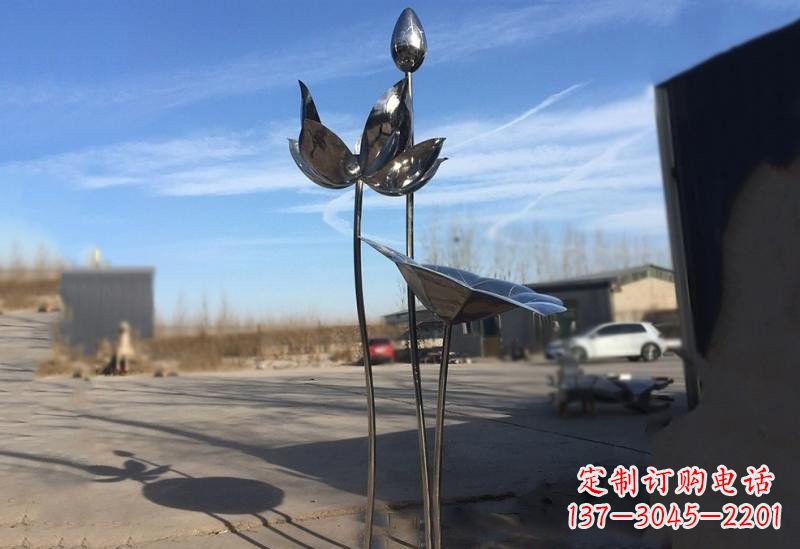 大连不锈钢荷花雕塑精美的艺术瑰宝
