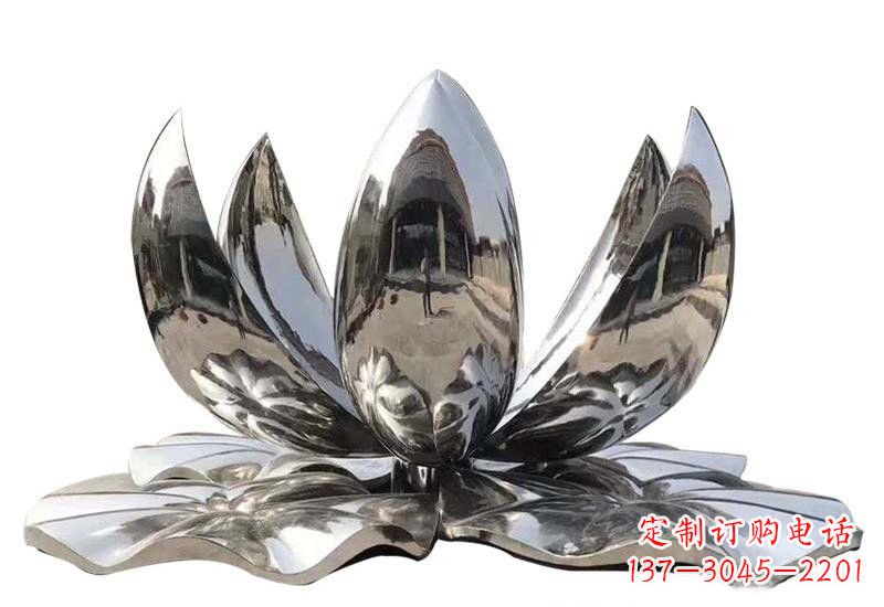 大连不锈钢公园镜面莲花雕塑光彩夺目