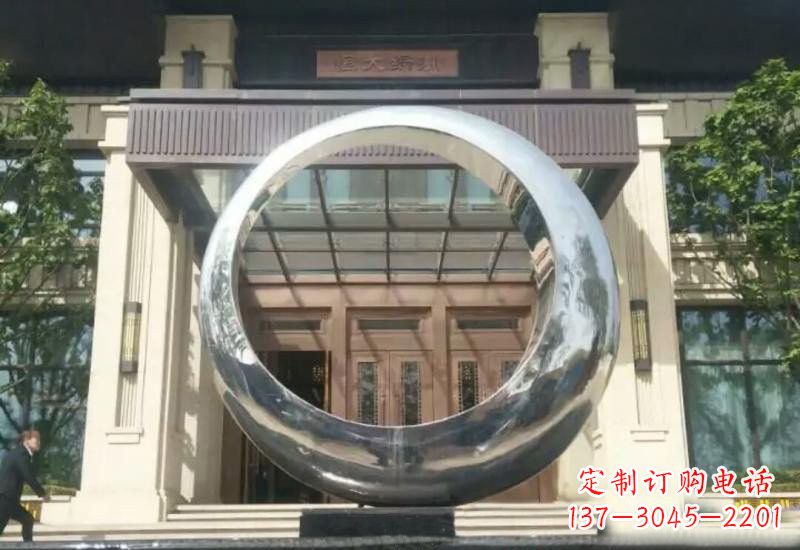 大连不锈钢公园圆环雕塑精致美观的艺术品