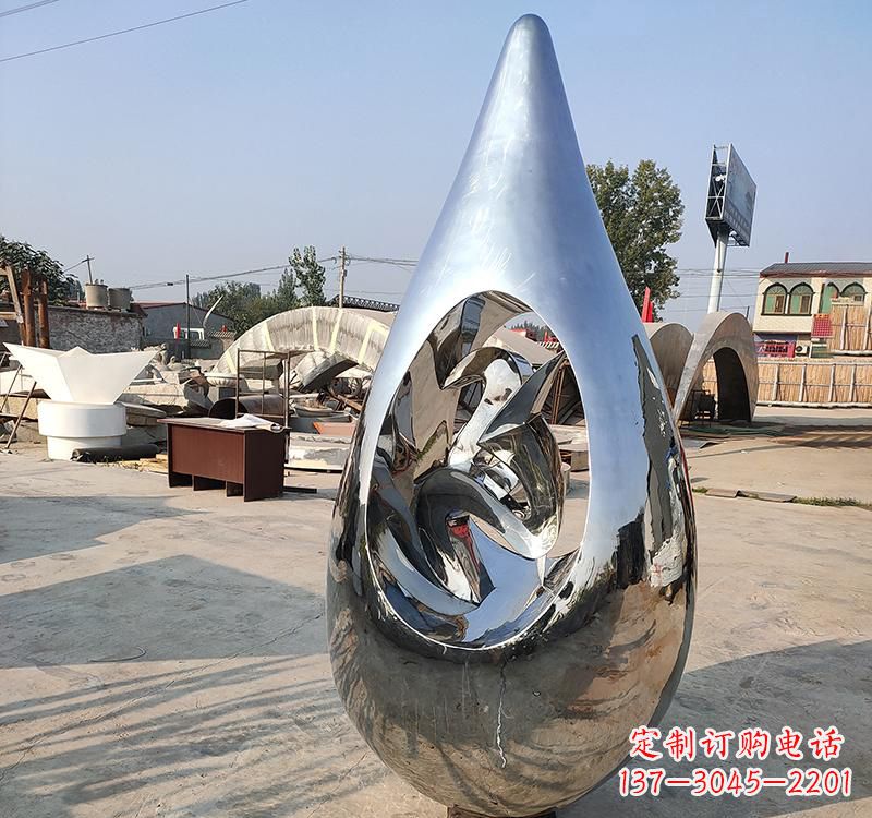 大连不锈钢大水滴雕塑一座极致简约的艺术作品