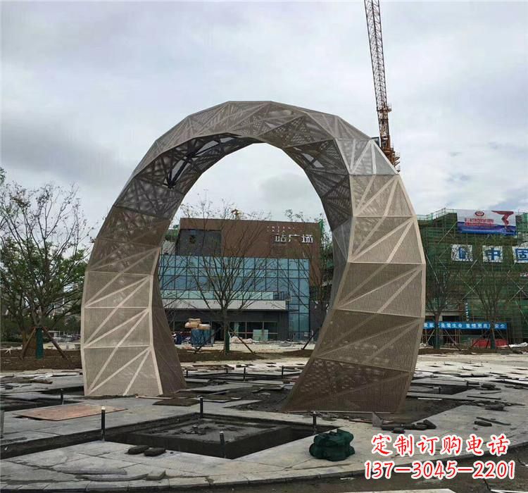 大连不锈钢拱门雕塑精美外观,古典气息