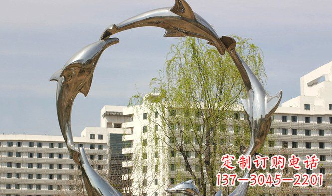 大连海豚雕塑精美景观的象征
