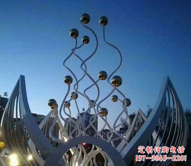 大连不锈钢荷花雕塑美丽的象征