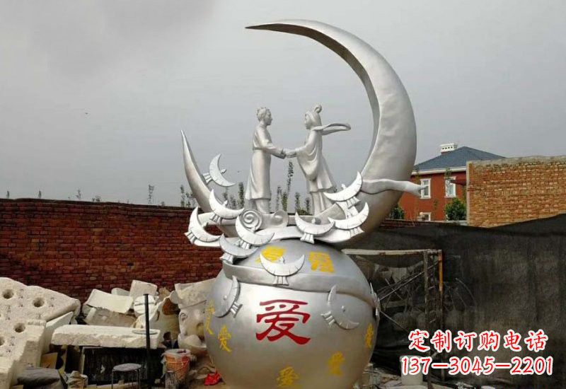 大连不锈钢广场牛郎织女雕塑