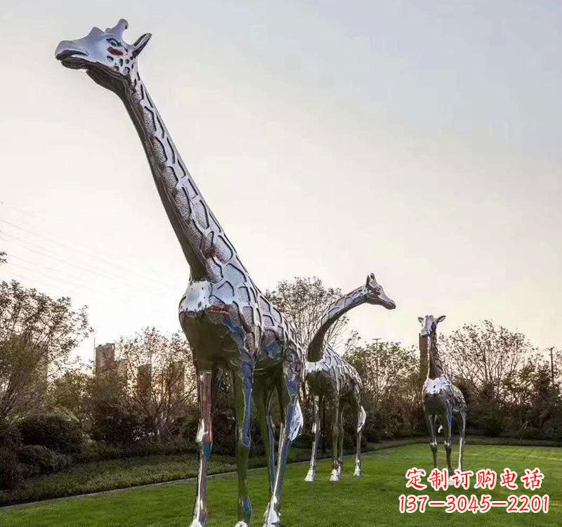 大连不锈钢长颈鹿雕塑美丽的艺术精神