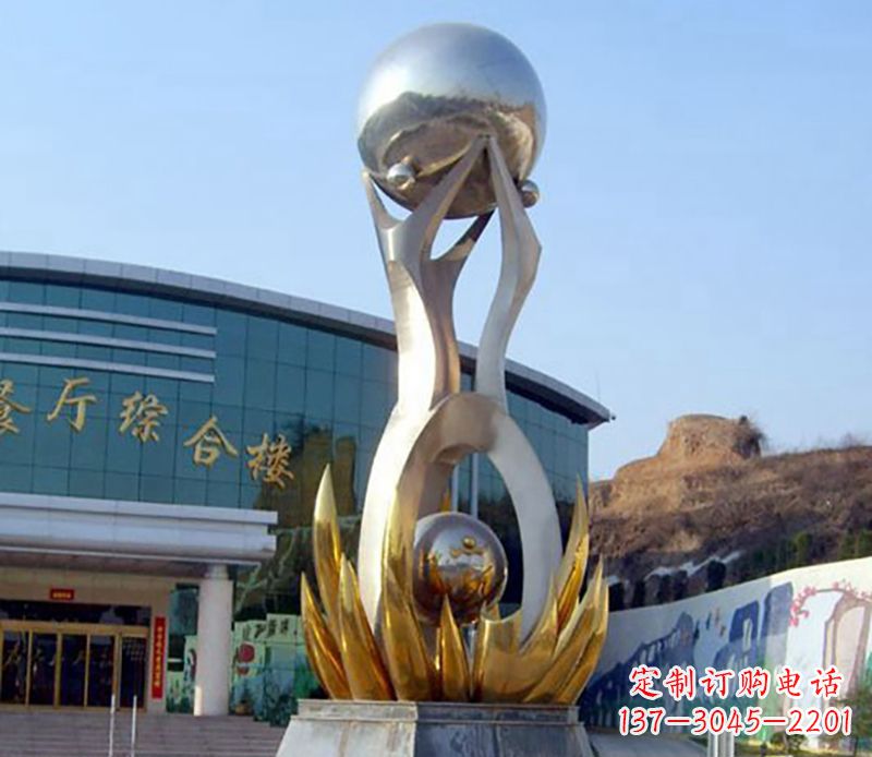 大连不锈钢荷叶托球雕塑艺术之美