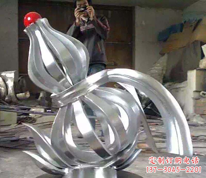 大连不锈钢葫芦雕塑艺术与科技的完美结合