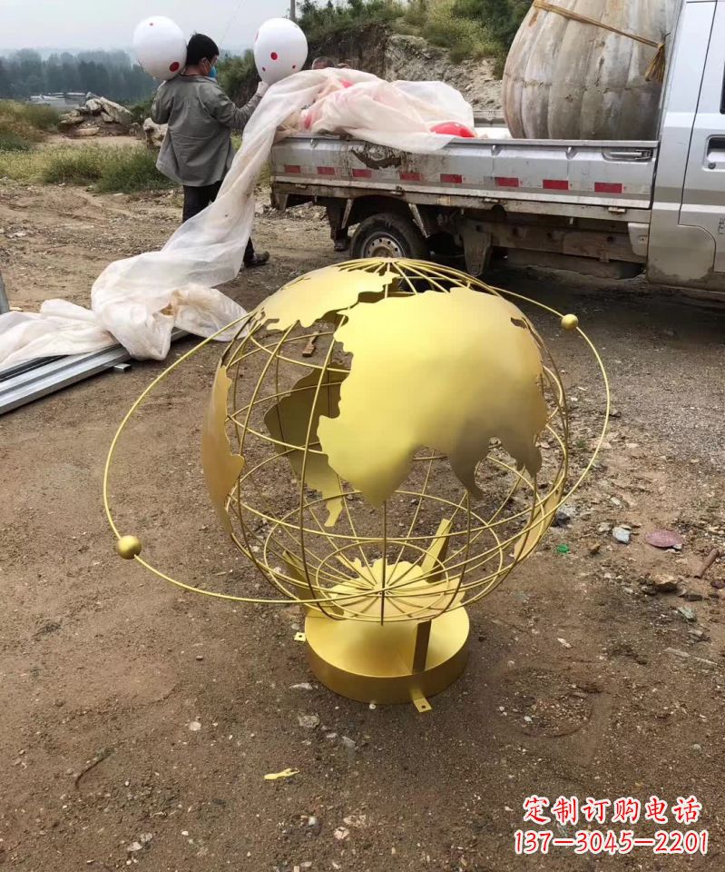 大连不锈钢金属校园地球仪雕塑把环保理念展现在校园