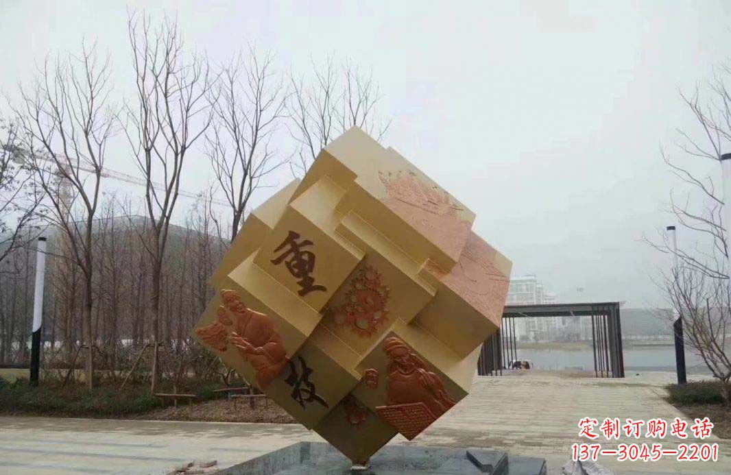 大连不锈钢魔方雕塑给景观增添丰富多彩
