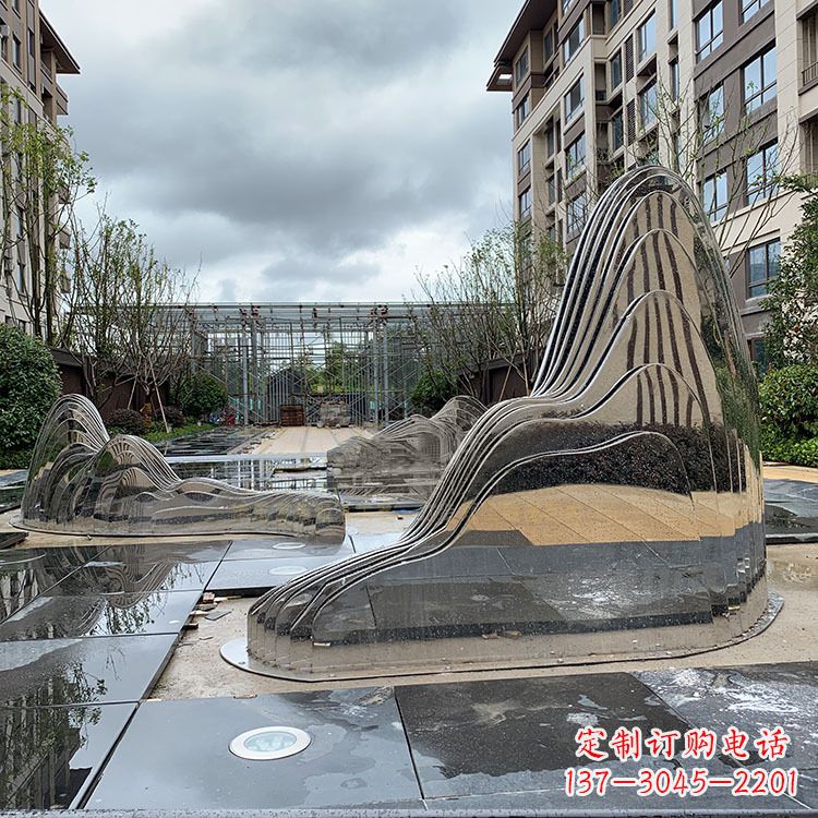 大连不锈钢镜面假山雕塑给城市带来灵动之美
