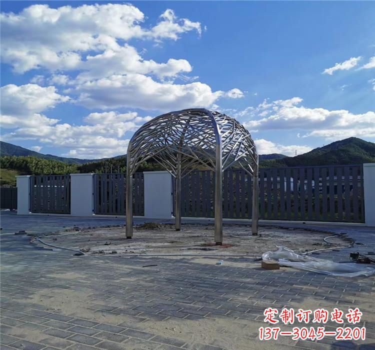 大连不锈钢凉亭雕塑美丽的艺术之作