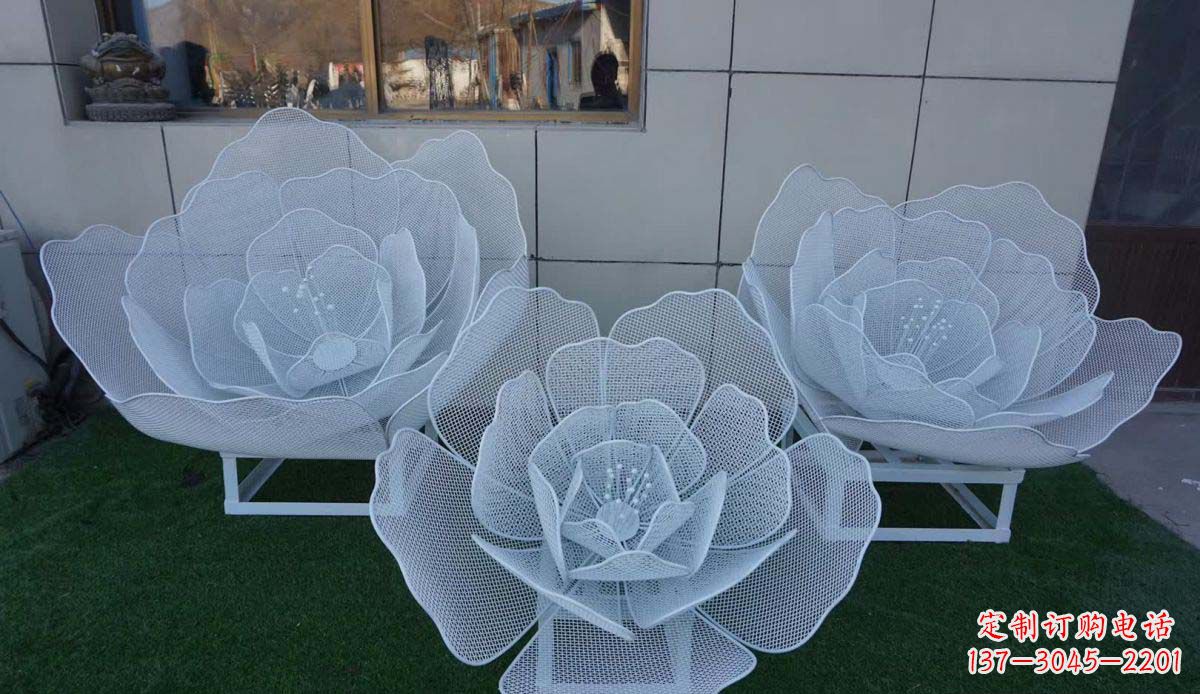 大连不锈钢荷花雕塑一种精美而经久不衰的艺术品
