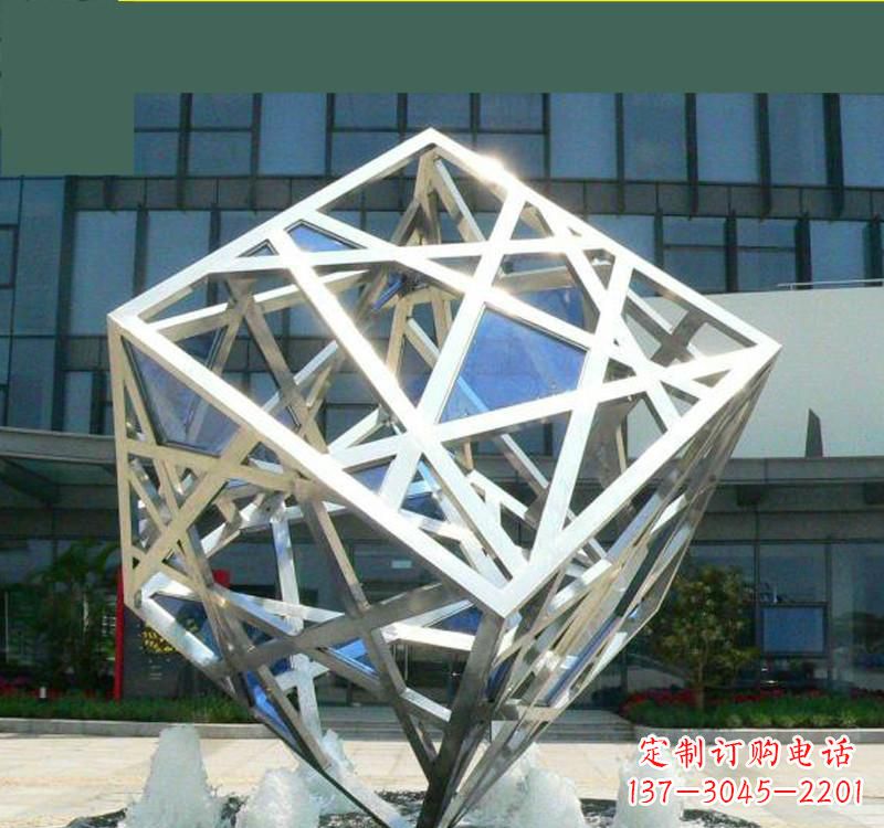 大连不锈钢镂空魔方雕塑艺术与智慧的完美结合