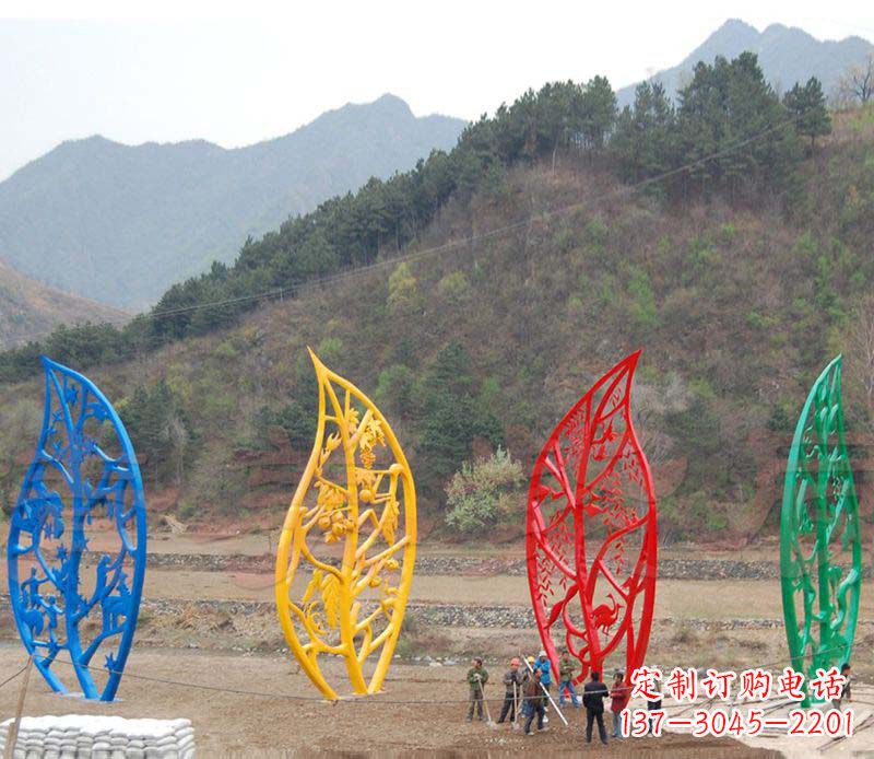 大连不锈钢镂空树叶景观雕塑精美绝伦