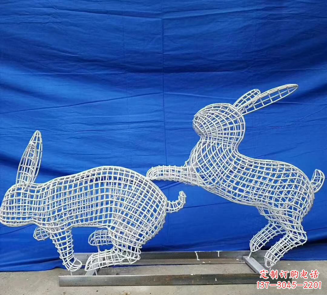 大连不锈钢镂空兔子精美雕塑展现可爱