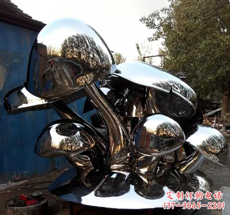 大连不锈钢蘑菇雕塑给空间增添活力
