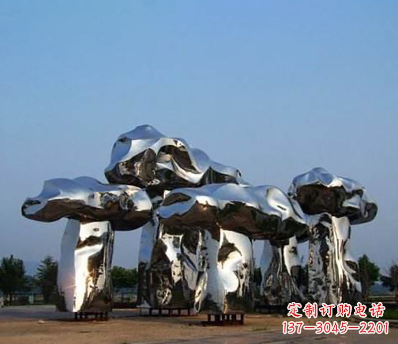 大连不锈钢蘑菇雕塑——一次惊艳的艺术之旅