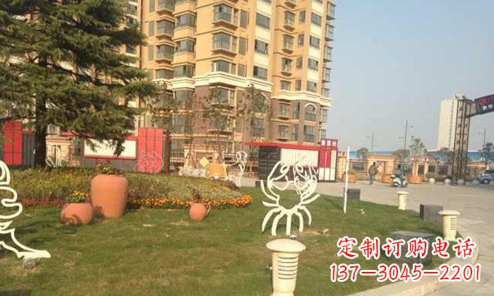 大连不锈钢螃蟹雕塑精致美观的艺术之作